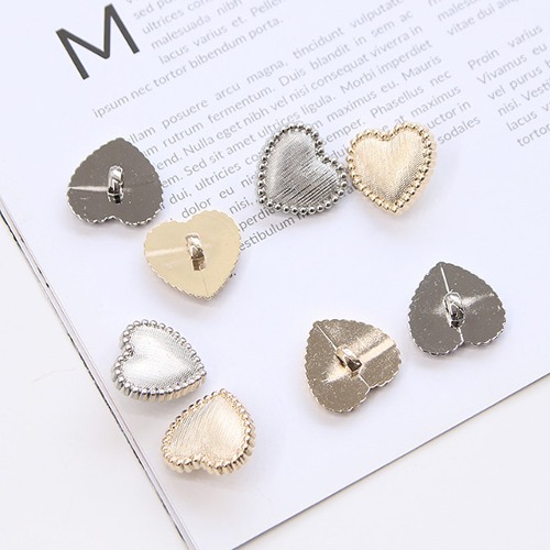 4 pieces 21 mm lovely heart button silver gold Z1470