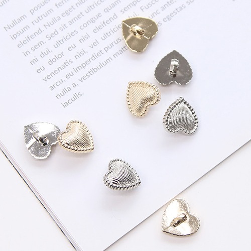 Four 15 mm Lovely Heart Button Silver Gold Z1468